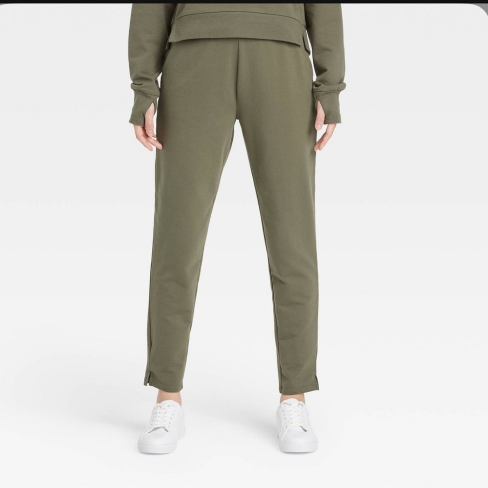 Women' High-Rie French Terry Butter Wah Tapered Pant - All in Motion T™ Small